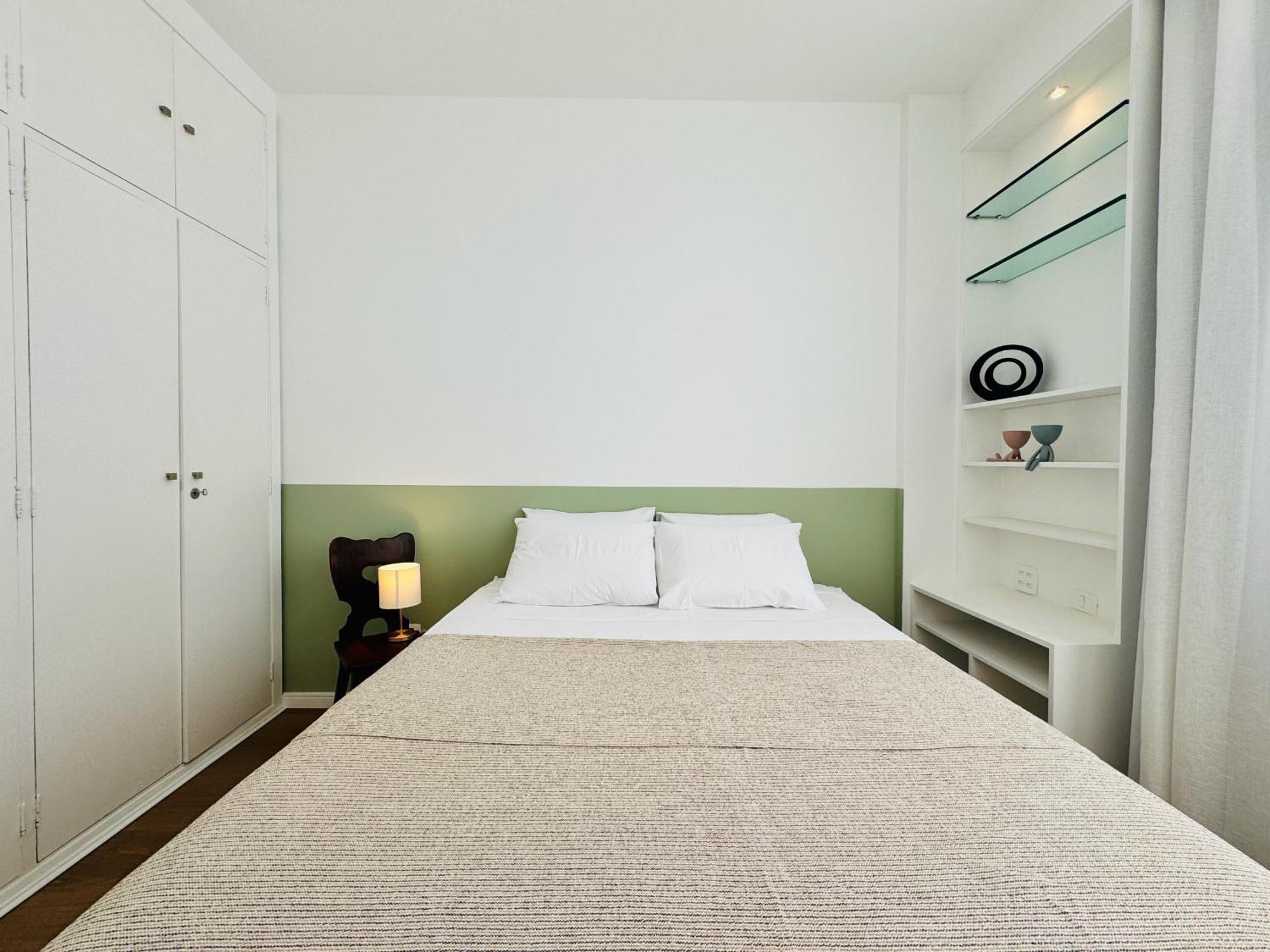 Apartamento Ipanema Novo, Amplo 3 Quartos - Besthostrio