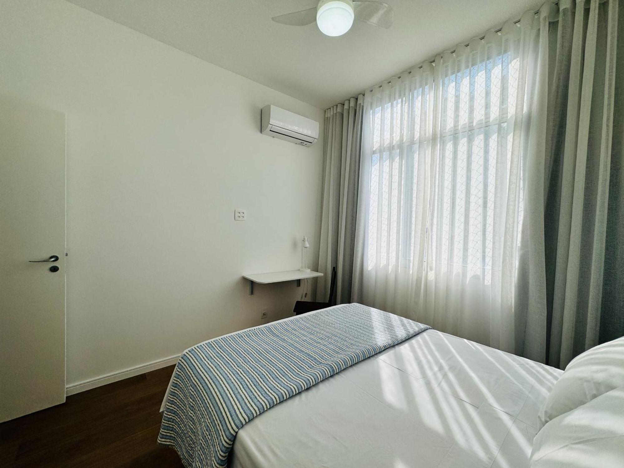 Apartamento Ipanema Novo, Amplo 3 Quartos - Besthostrio